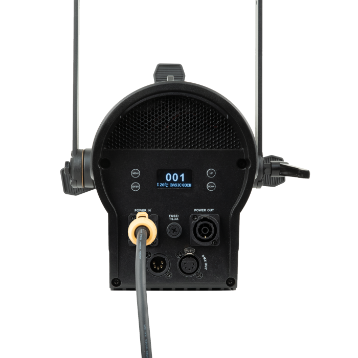 Showtec Performer Profile 700 Q6